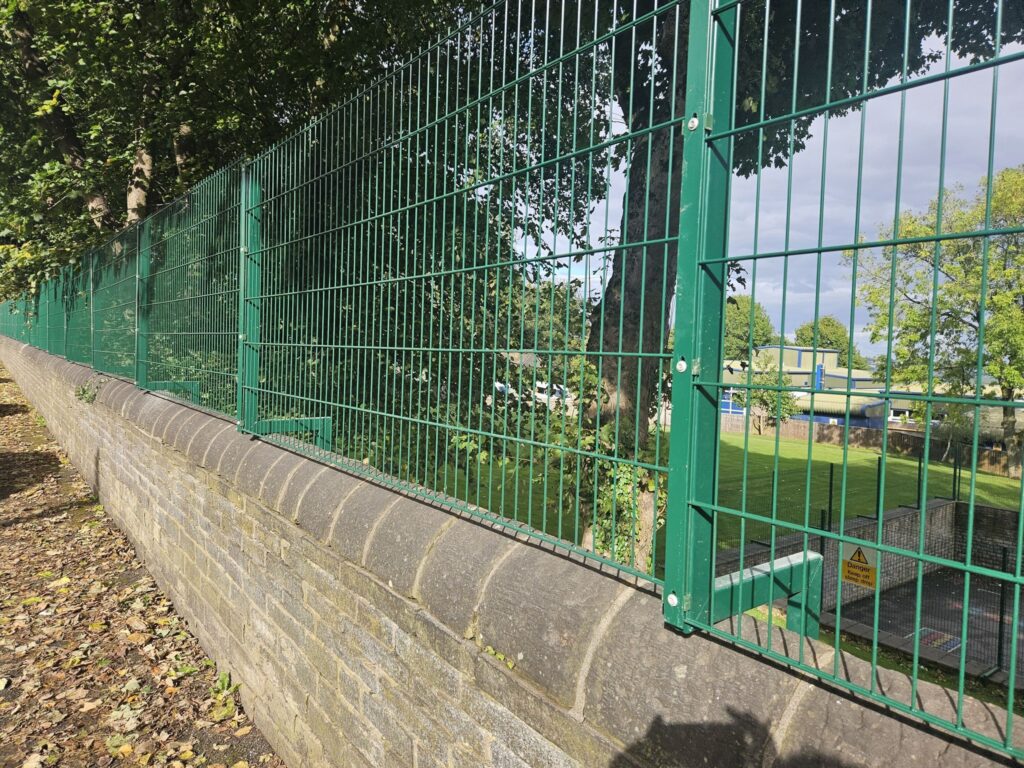 perimeter mesh fencing wakefield