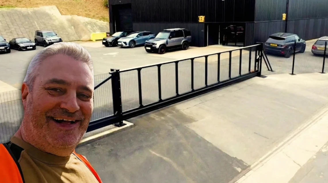 sliding gate sheffield